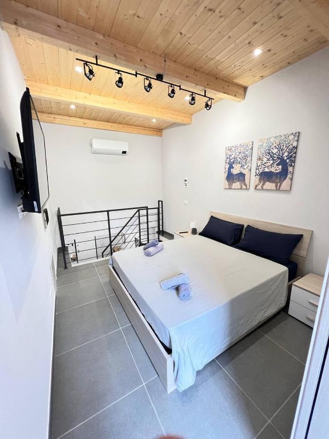 Modern Loft Center Of Turin + Jacuzzi 30M Metro Lejlighed Collegno Eksteriør billede